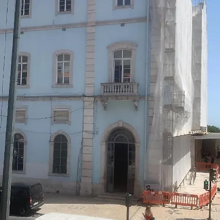 Santa Apolonia Center * Лиссабон